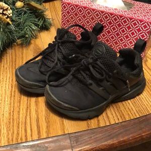 Boys Size 11c Black Nike Prestos